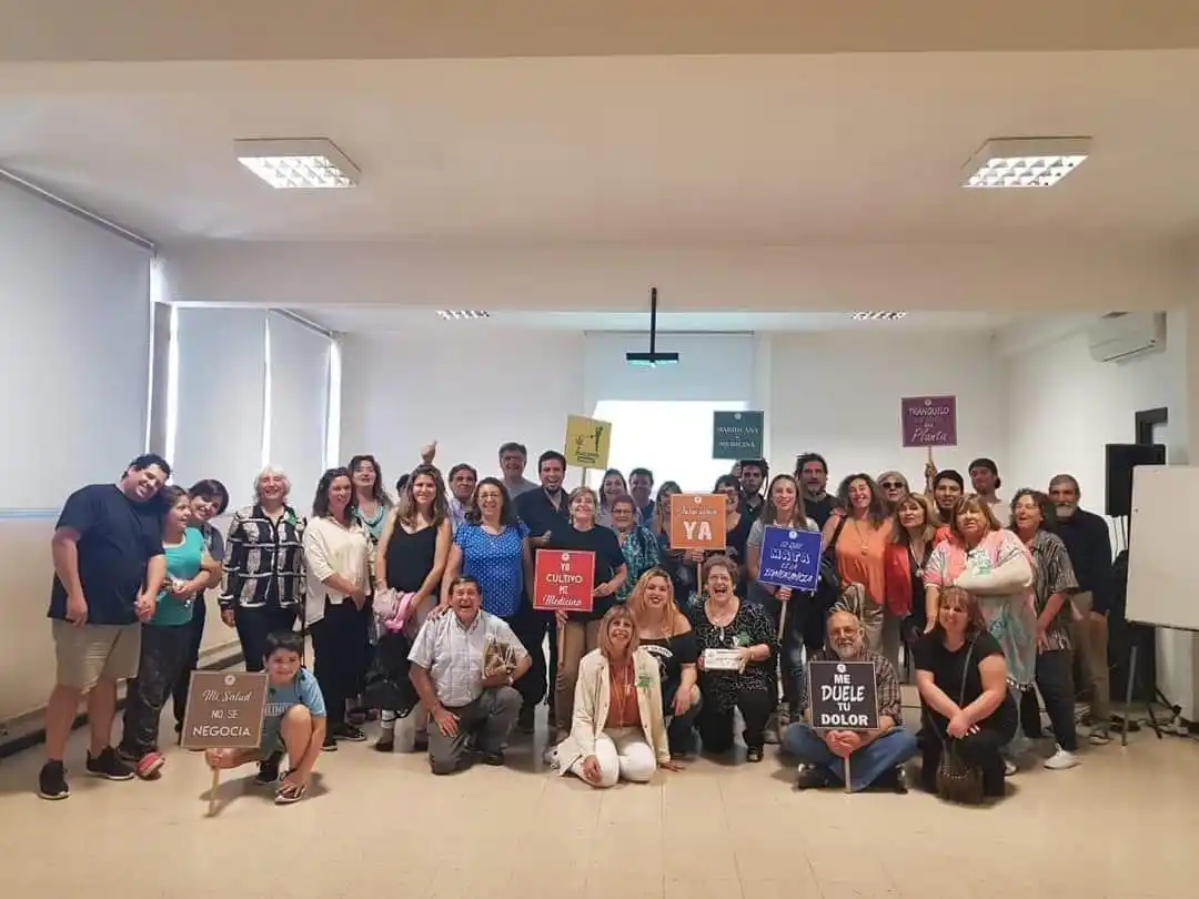 Desde Cannabis Medicinal Tandil llevaron calma a los usuarios del Reprocann.