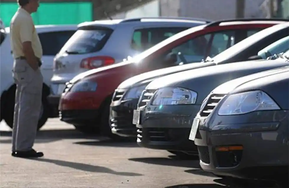 Venado Tuerto: fue a una concesionaria, pidió probar un auto y no lo devolvió más
