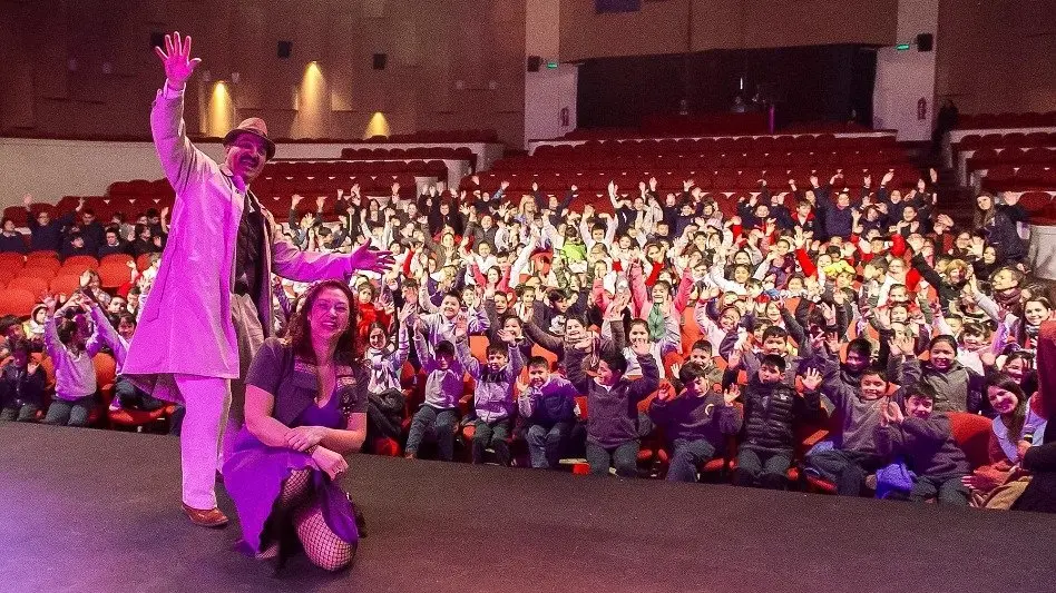 «El Teatro y la escuela» en el Auditorium: "a través del arte los chicos pueden recibir contenidos éticos y estéticos"