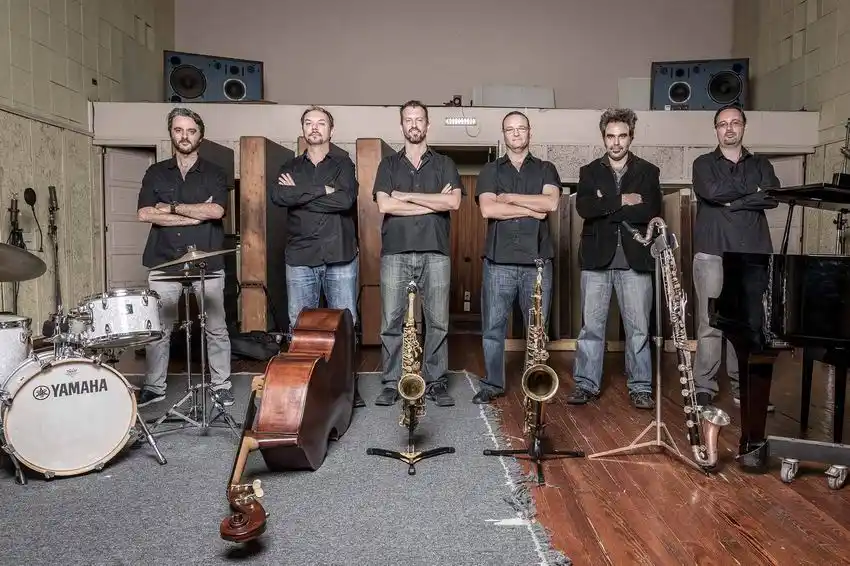 “Nuestro enfoque para hacer música”,
charla grupal del sexteto Escalandrum