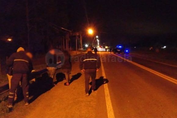 Tragedia: una joven que caminaba cerca de Ruta 11 fue atropellada por una camioneta utilitaria