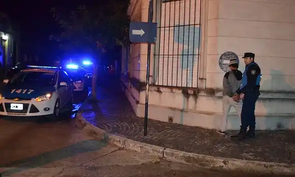 Condenaron al joven que fue atrapado en un tapial con un lechón y un salame