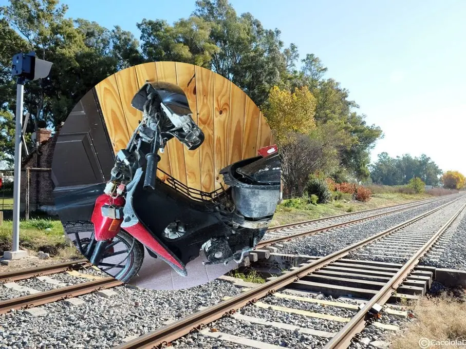 Así quedó la moto que conducía Agustín Moreno.