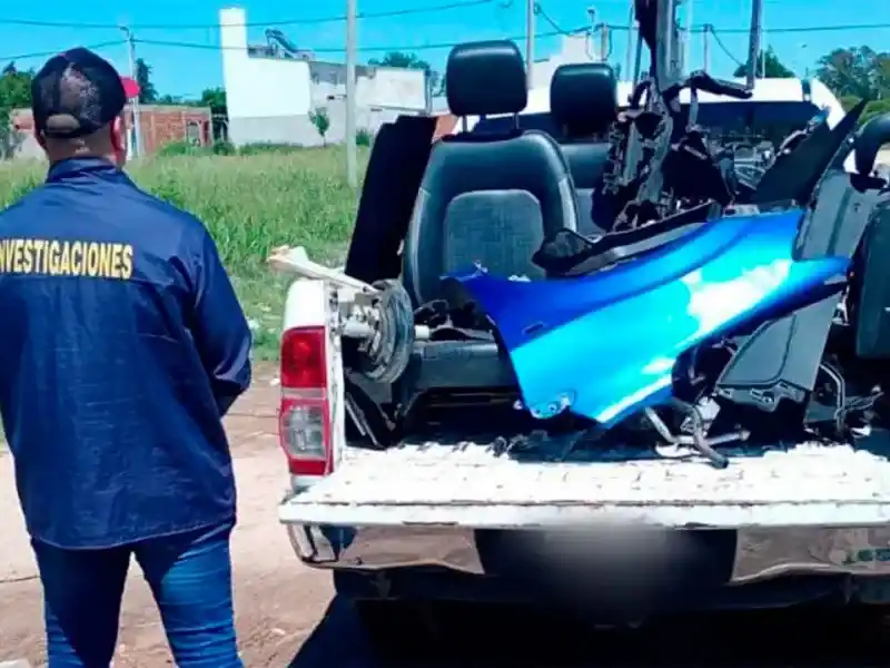 Entregó su auto para que lo vendieran, pero lo engañaron: apareció desmantelado