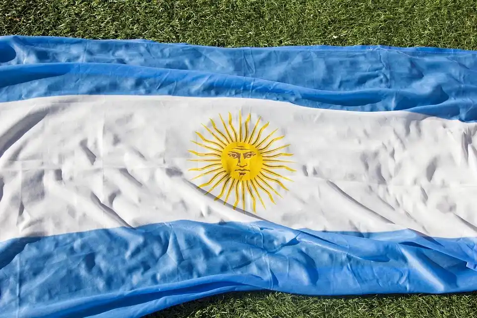 ¿Cuáles son los principales estadios de fútbol en Argentina?