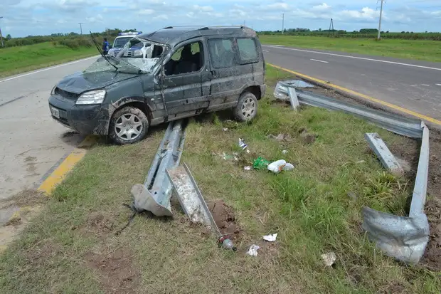 Familia protagonizó un fuerte accidente