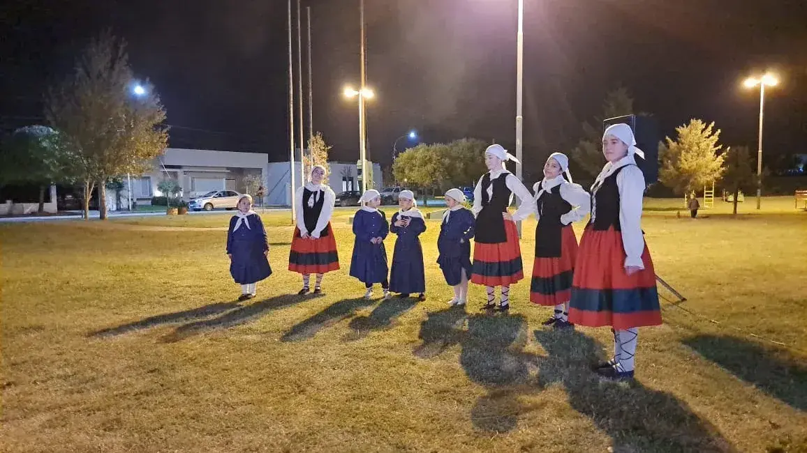 El Centro Vasco Hiru Erreka celebra hoy su tradicional cena de San Fermín