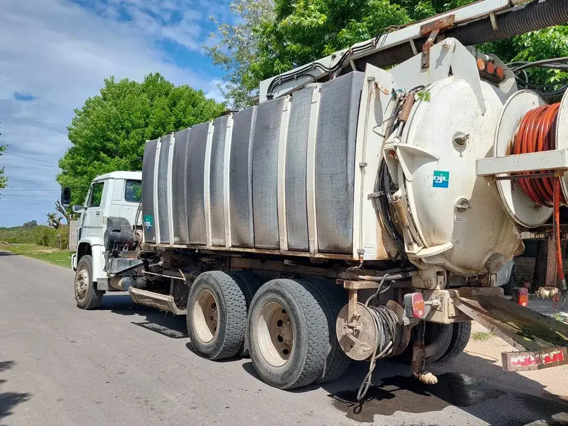Tras dos años fuera de servicio, volvió a funcionar el camión desobstructor municipal