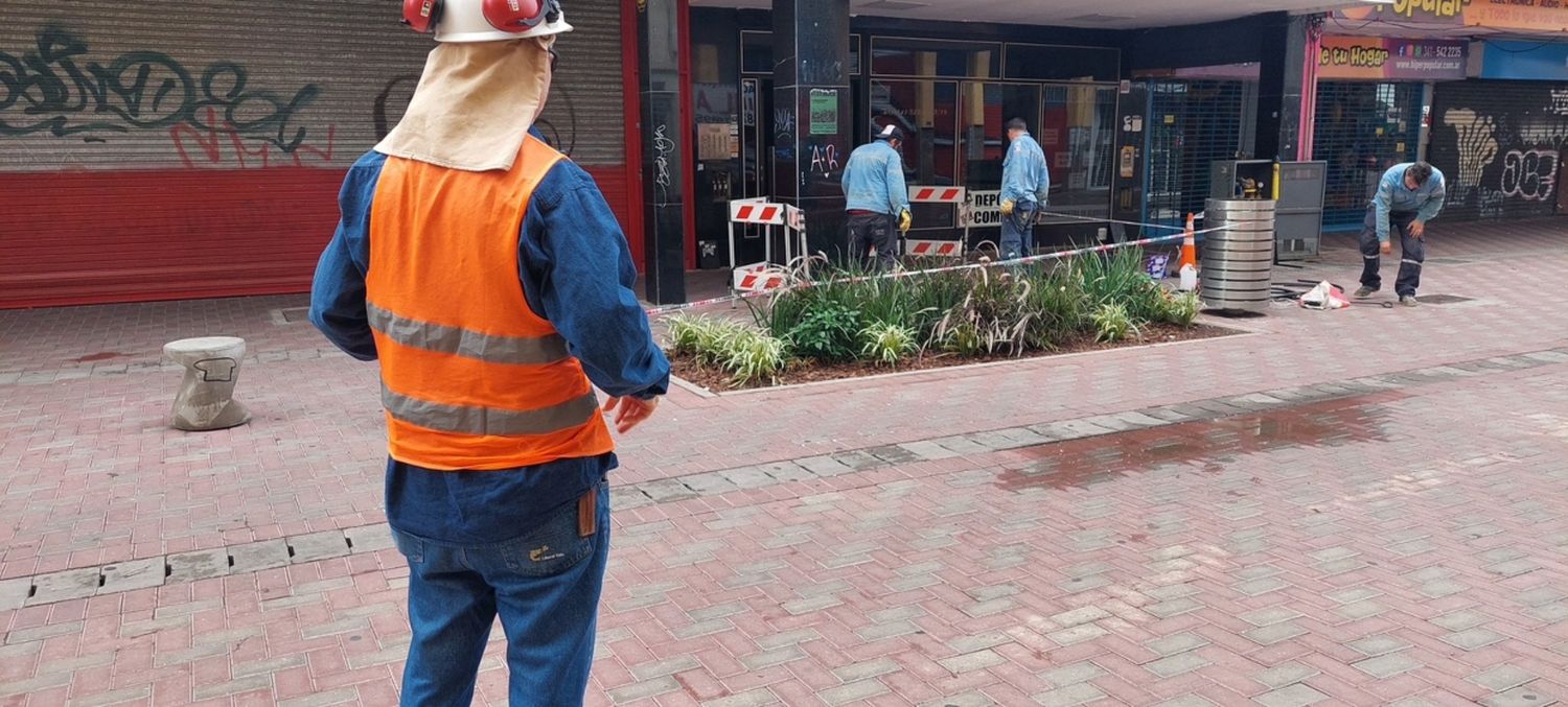 Por una fuga de gas, debieron evacúan comercios y cortar el tránsito en la Peatonal San Martín