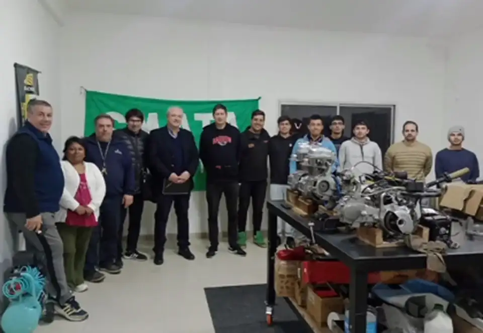 Comenzaron en Tandil cursos de Mecánica de Motos y Soldadura Básica impulsados por Capital Humano y Smata
