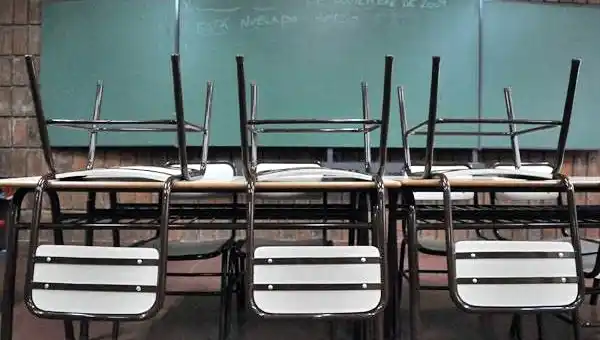 Paro de docentes de Suteba disidente por la muerte de auxiliar de Educación