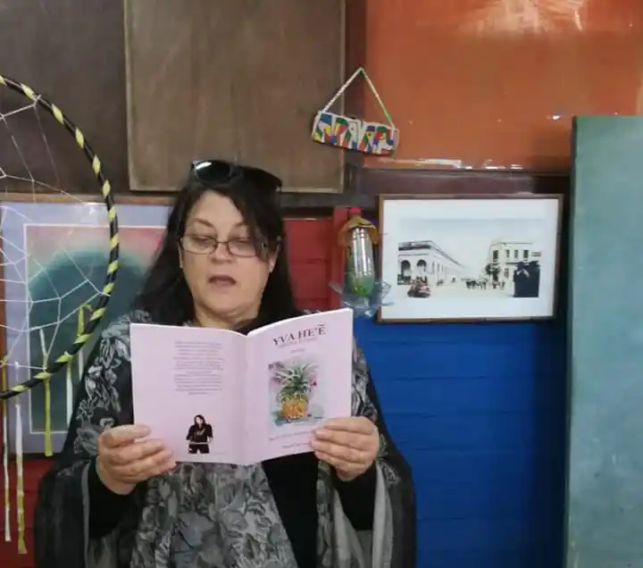 Náembé, poesías en homenaje a la lengua guaraní