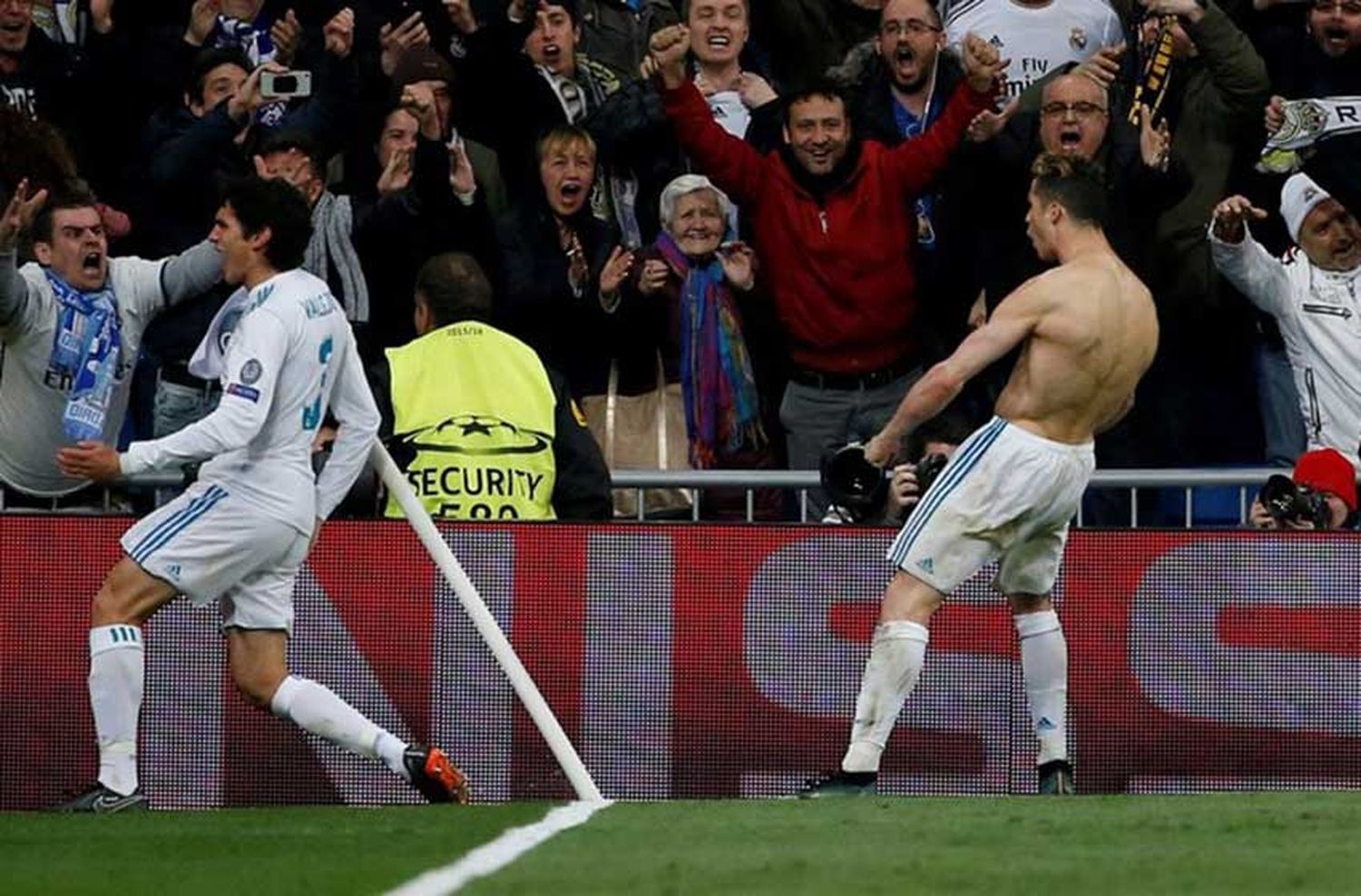 Con un polémico final, Real Madrid eliminó a Juventus