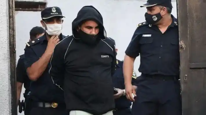 Denuncian por violencia de género a Fabián Tablado, el femicida que había matado de 113 puñaladas a su novia
