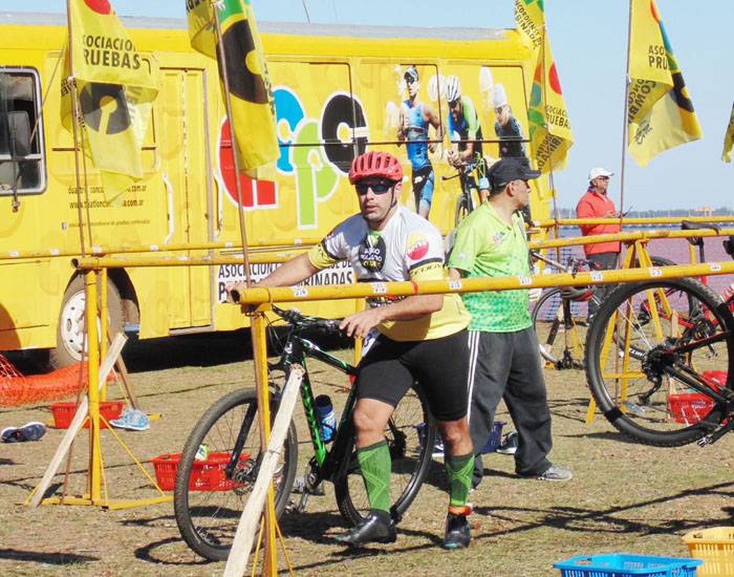 Comienza el Circuito de Triatlón JEEP en el Lago de Salto Grande