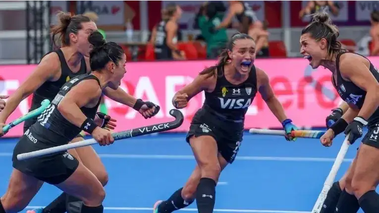 Las Leonas siguen firmes en el Mundial: le ganaron a Escocia y aseguraron la clasificación