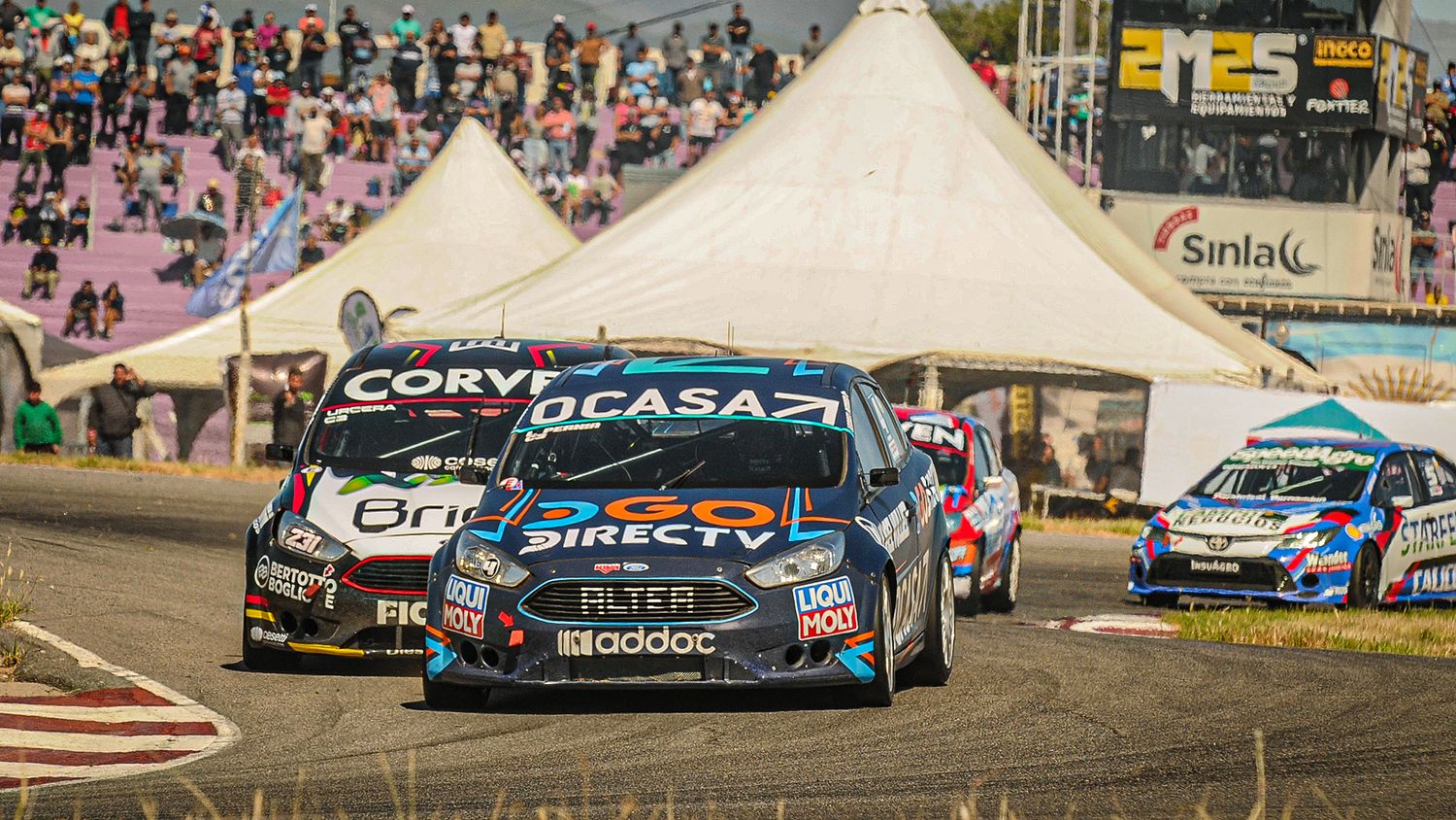 Leonel Pernía dominó la primera carrera del año