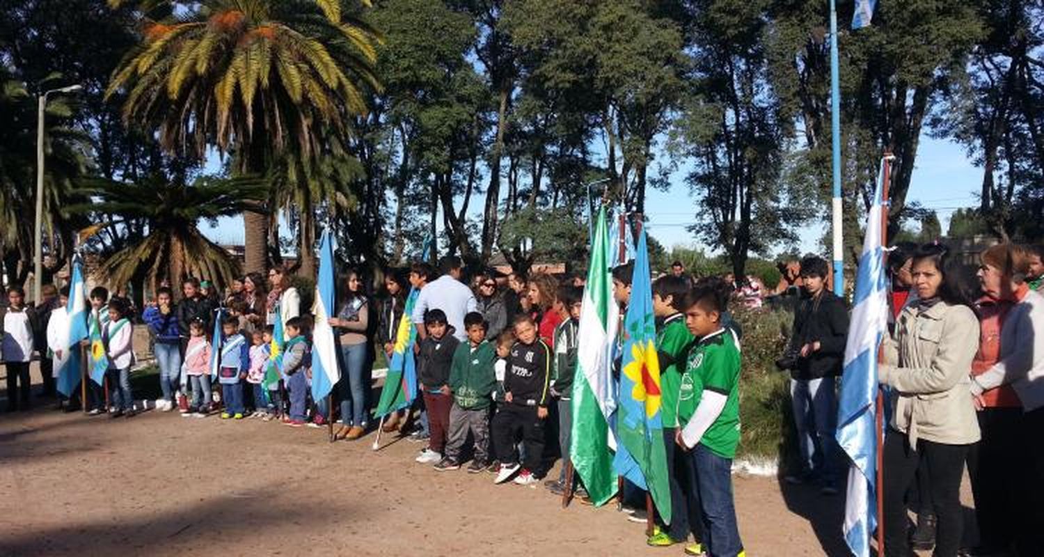 > 25 de Mayo en Río Tala