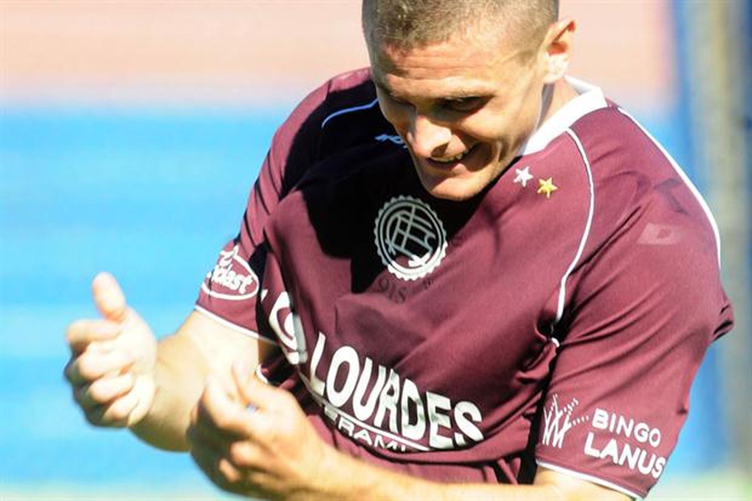 Lanús superó a Tigre, pero se descuidó y puso en peligro el triunfo