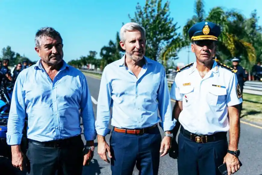 Seis policías muertos, precariedad extrema y un pastor como “solución” oficial