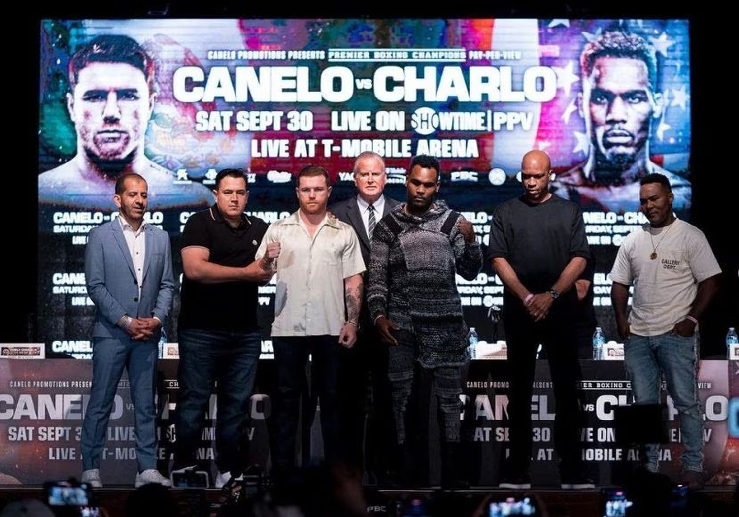 Canelo y Charlo se enfrentarán el 30 de septiembre en Las Vegas.