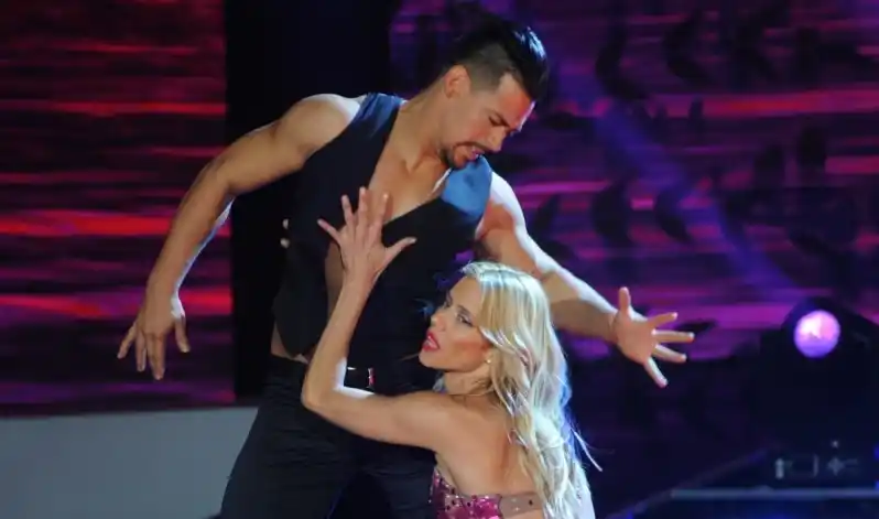 Nicole Neumann contó un secreto que dejó muy mal parado a su bailarín