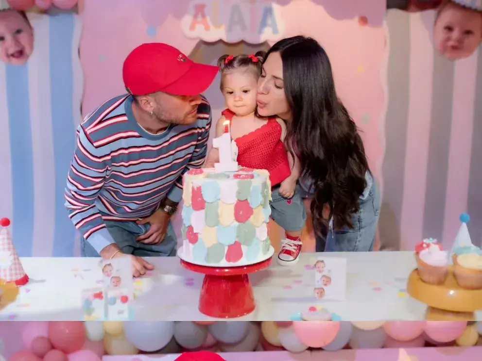 Así fue el primer cumpleaños de Alaia, la hija de Alexis Mac Allister y Ailén Cova