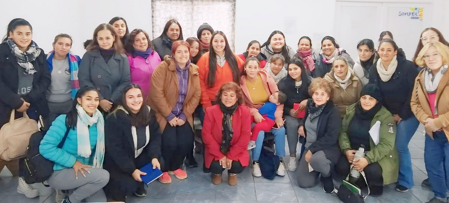 Capacitación: “Organización y liderazgo para mujeres emprendedoras”