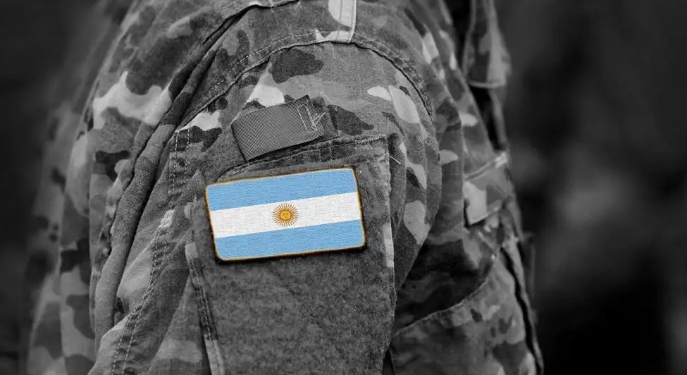 El horror en el Ejército: condenan a dos militares por torturar a aspirantes con picanas y bolsas en la cabeza