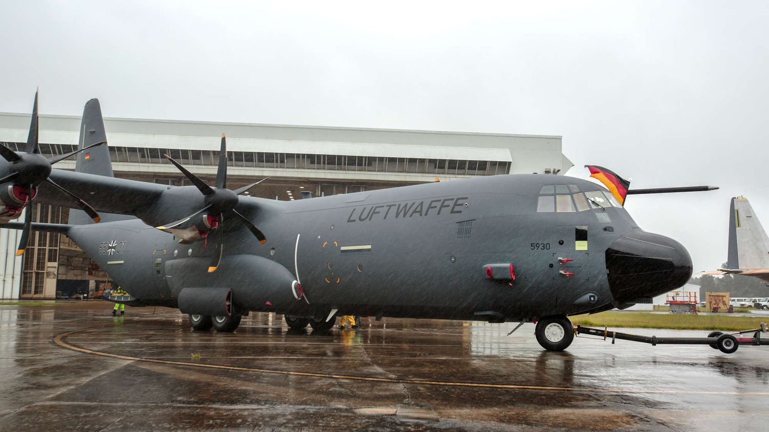 Creación oficial del escuadrón de transporte franco-alemán de C-130J-30 Super Hercules