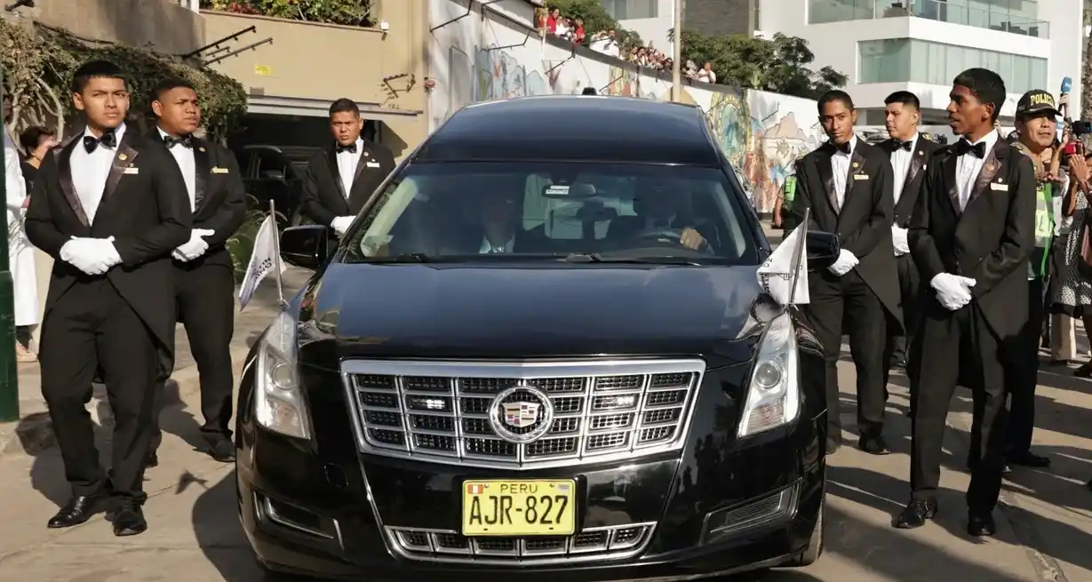 El cuerpo, según los deseos del novelista, será cremado en la absoluta intimidad. Reuters