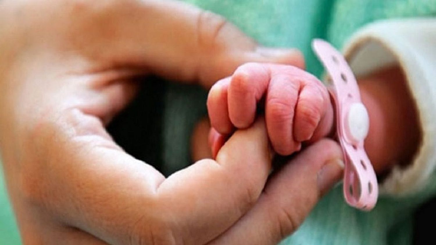 Muere bebé que presentó quemaduras y desnutrición en Monagas