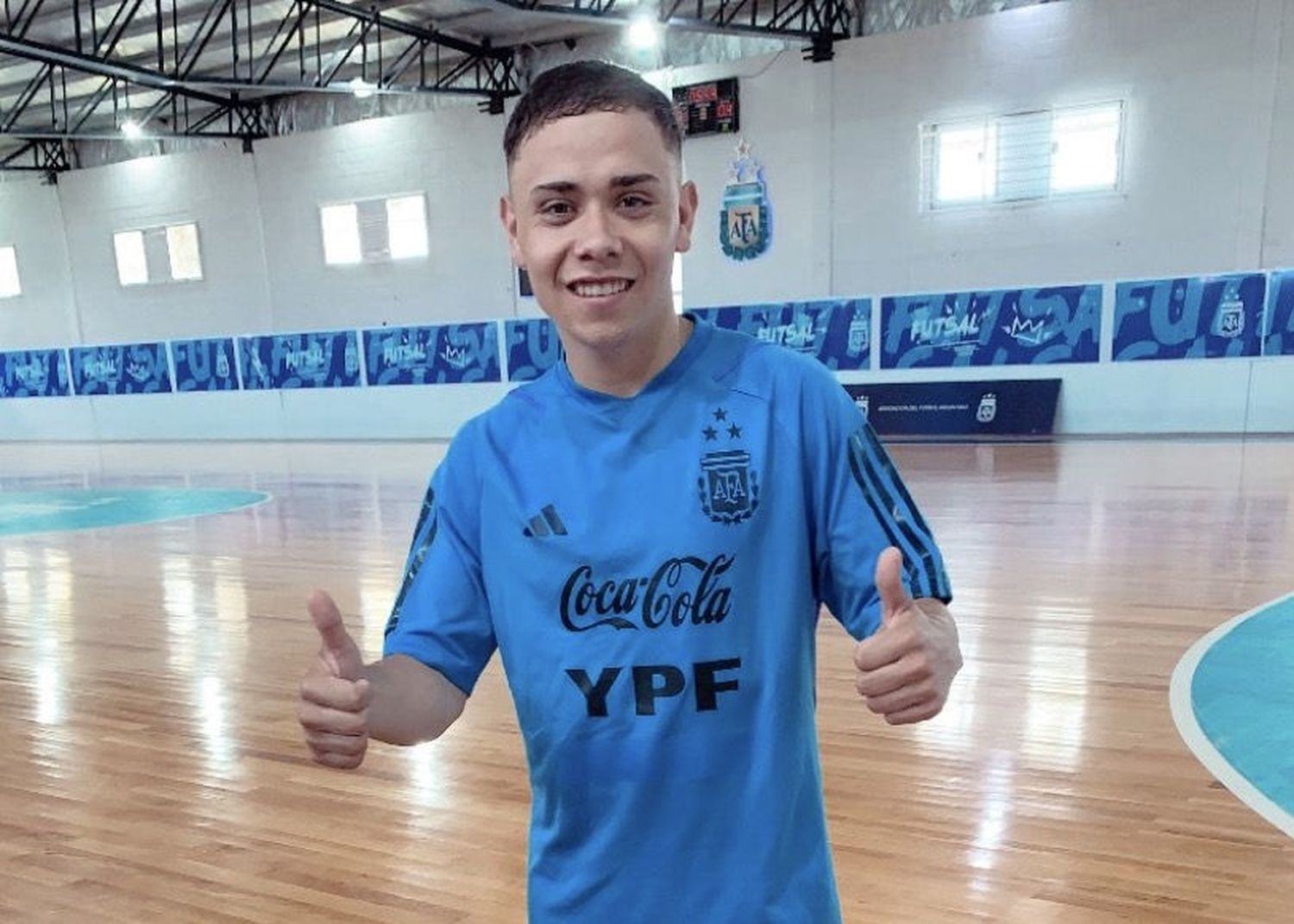 Diego Fernández entrena con la Pre-Selección Nacional