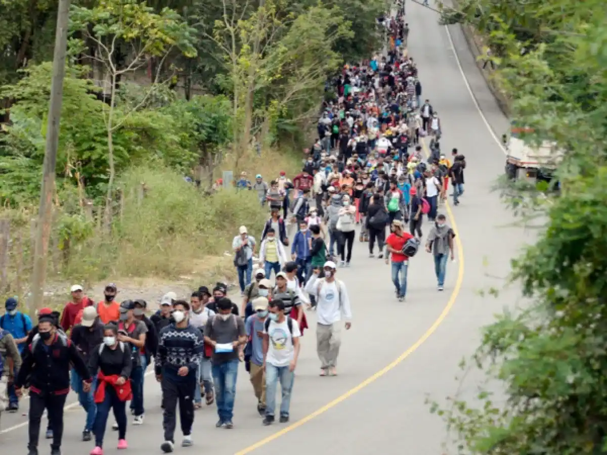 Ni la pandemia ni la militarización detienen la salida de familias centroamericanas a EEUU