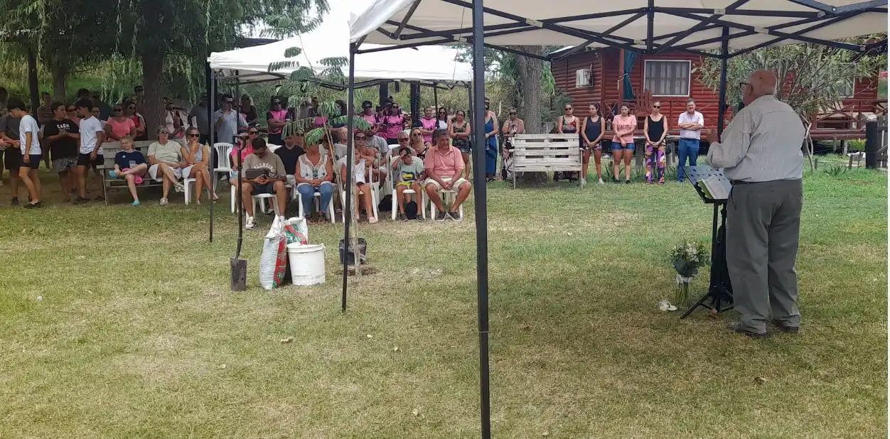 Depositaron las cenizas de la recordada Gisela Álvarez en la cancha de La Olla