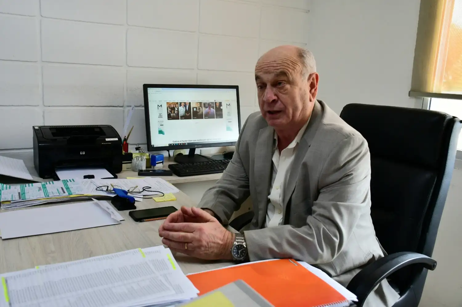 Sola defendió la política fiscal municipal y afirmó que “no hay aumentos, sino pérdida de beneficios”.