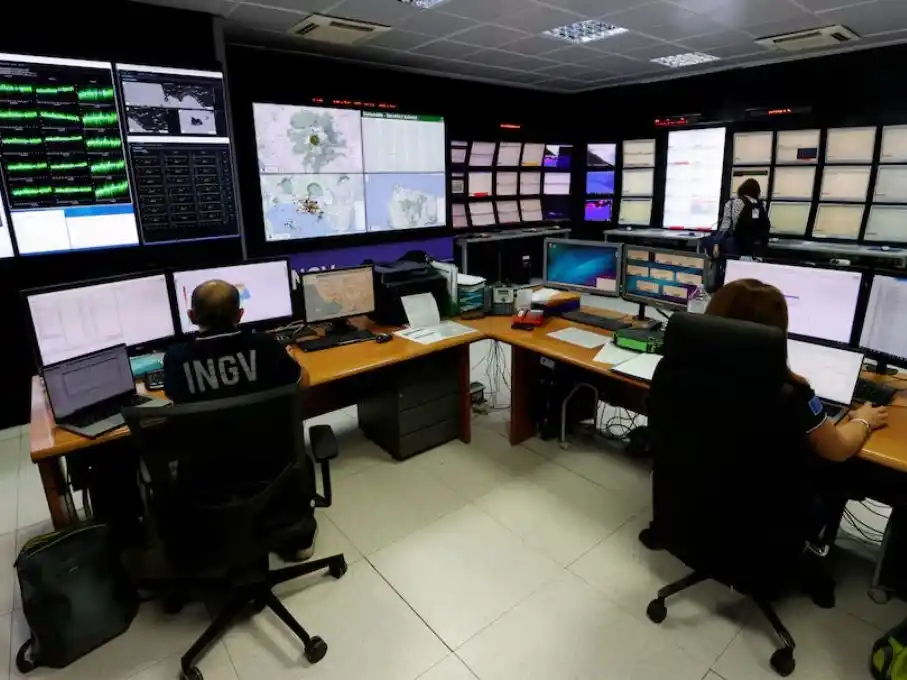Observatorio del Vesubio del Instituto Nacional de Geofísica y Vulcanología de Nápoles, terremoto Italia