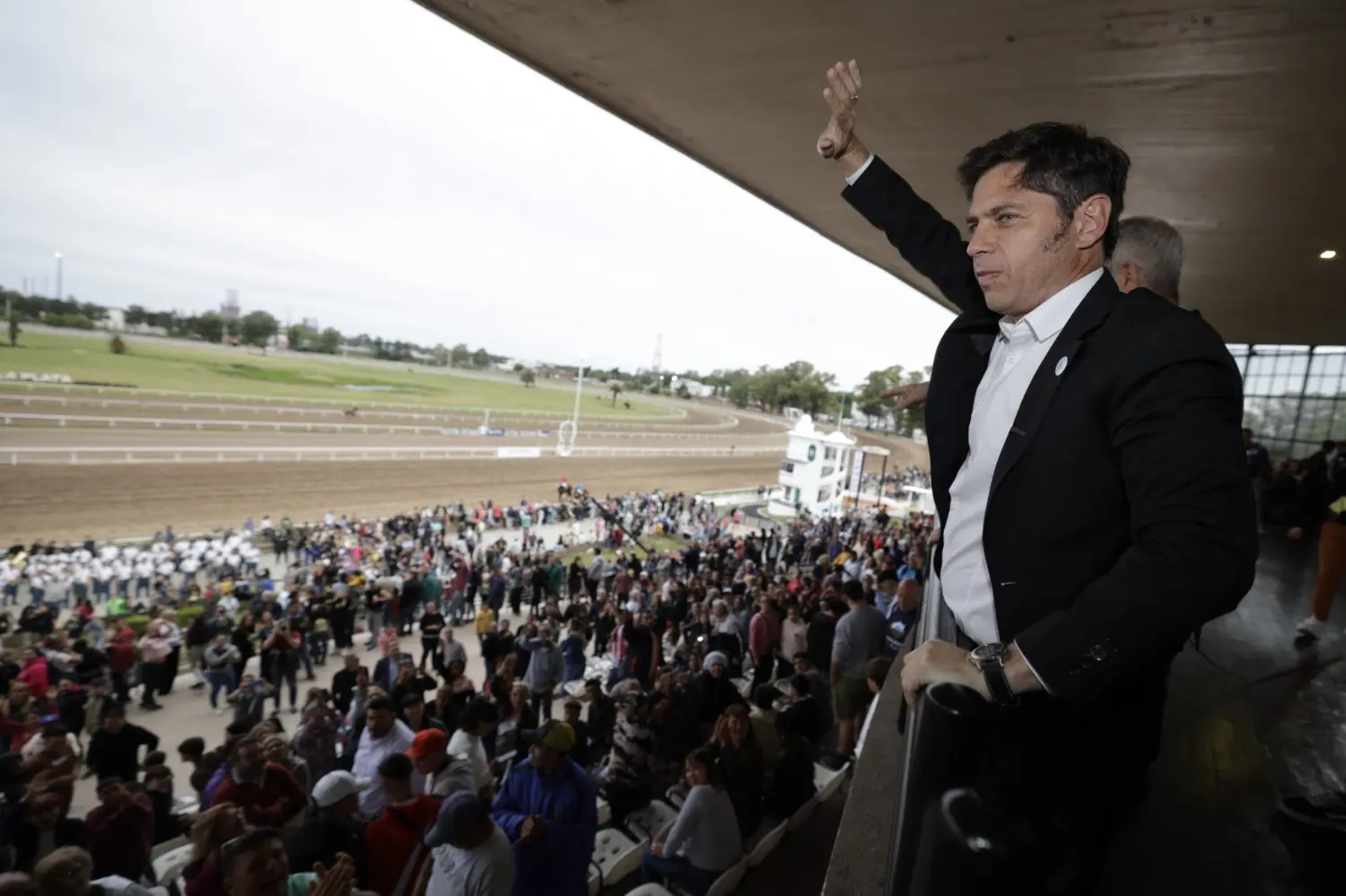 Axel Kicillof en el Hipódromo de La Plata.