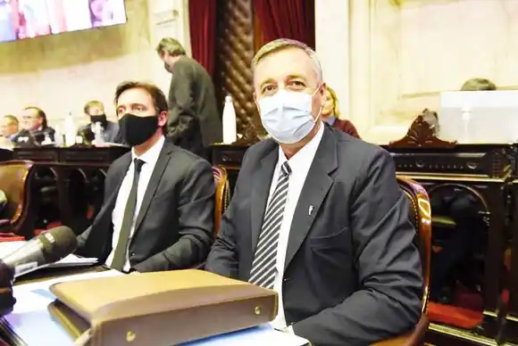 Hein: �SEn dos años, 420 mil  trabajadores perdieron su  empleo y el estado sumó 100 mil⬝