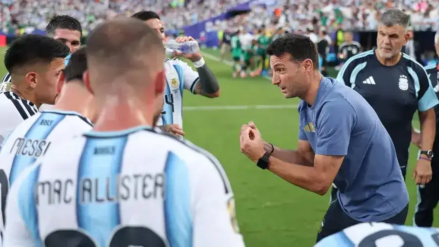 A ocho años del debut de Lionel Scaloni en Argentina: el DT improvisado que se convirtió en leyenda
