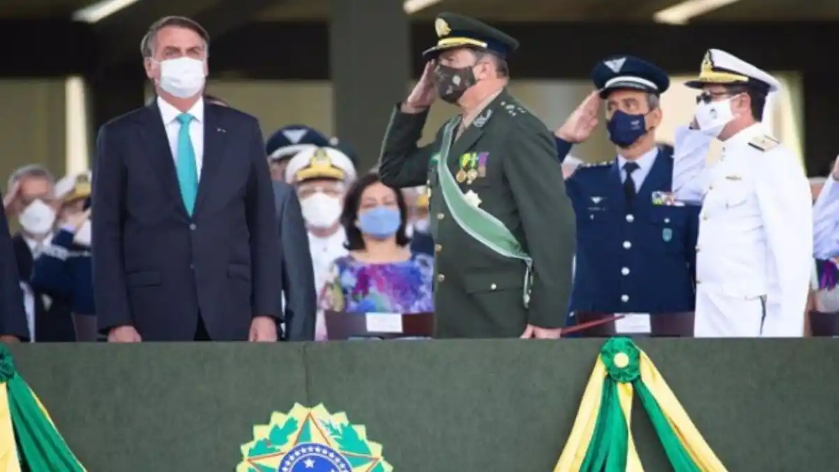 Bolsonaro pide cambiar el término “golpe militar” por el de “revolución”