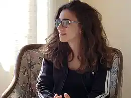 Milagros Bernat presentará su primer libro “Solo Humanos: Historias de existencia” en el Auditorio Eva Perón