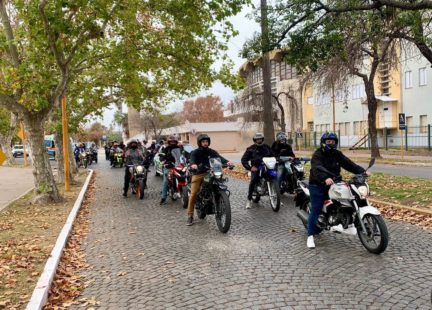 Los motociclistas recorrieron más de 15 lugares históricos.