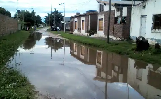 Problemas de los vecinos con la calle Río Uruguay