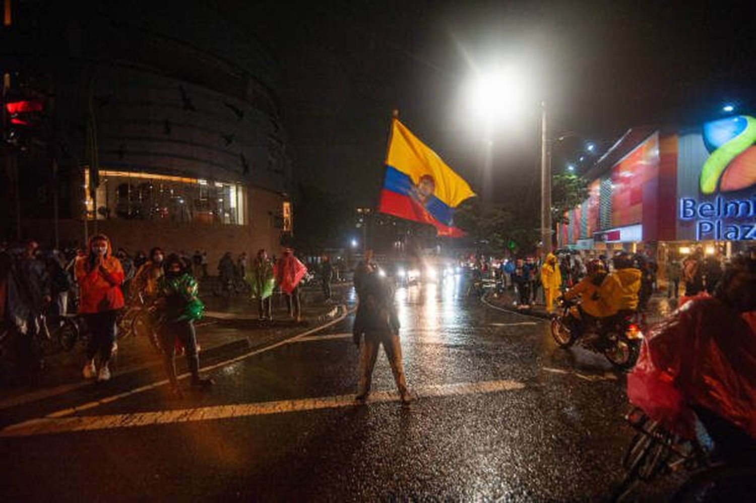 CAPTURAS Y POLICÍAS HERIDOS, deja jornada de marchas del 20 de julio