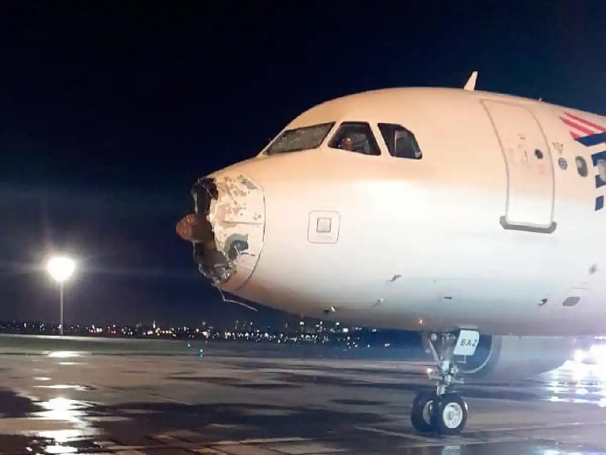 Pánico entre los pasajeros de un avión de Latam que atravesó una tormenta