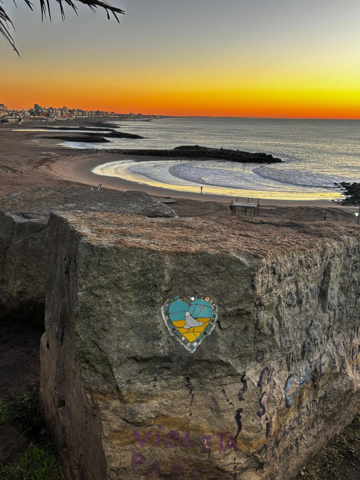 El sol toma protagonismo en el Día de la Bandera