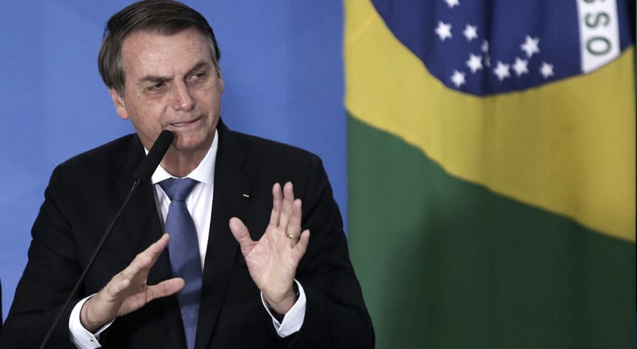 Denuncian ataques de Bolsonaro al poder judicial y el sistema de votación