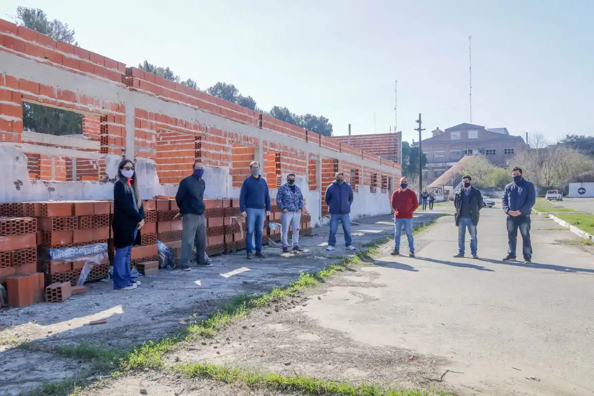Piaggio recorrió la obra de las nuevas oficinas de Tránsito