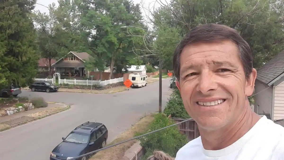 Pichi está en casa de un matrimonio que conoció en Sudáfrica, en oportunidad de disputar otro Ironman.